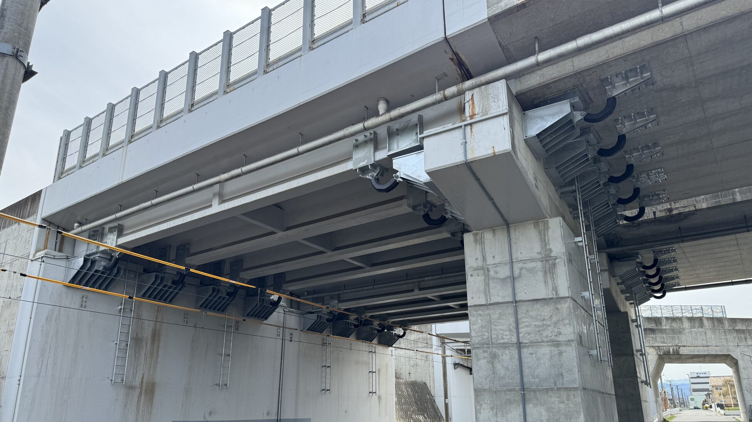 耐震補強ブラケット製作